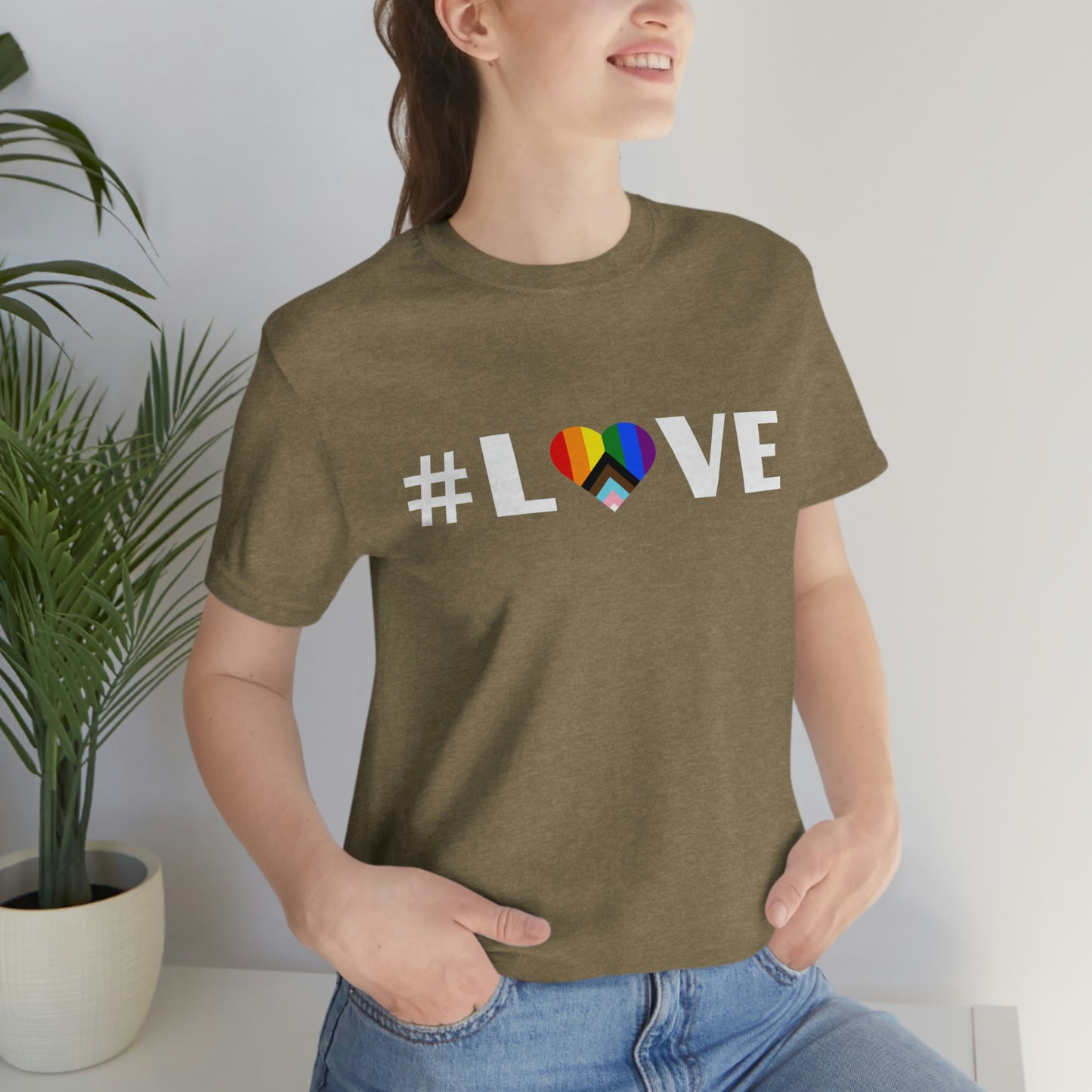 Love & Pride Heart. Unisex T-Shirt